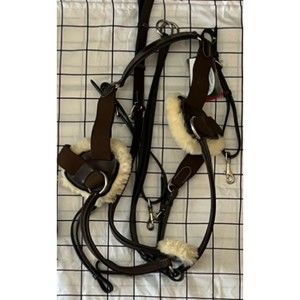 Harwich Elastic Breastplate with Running Attachment